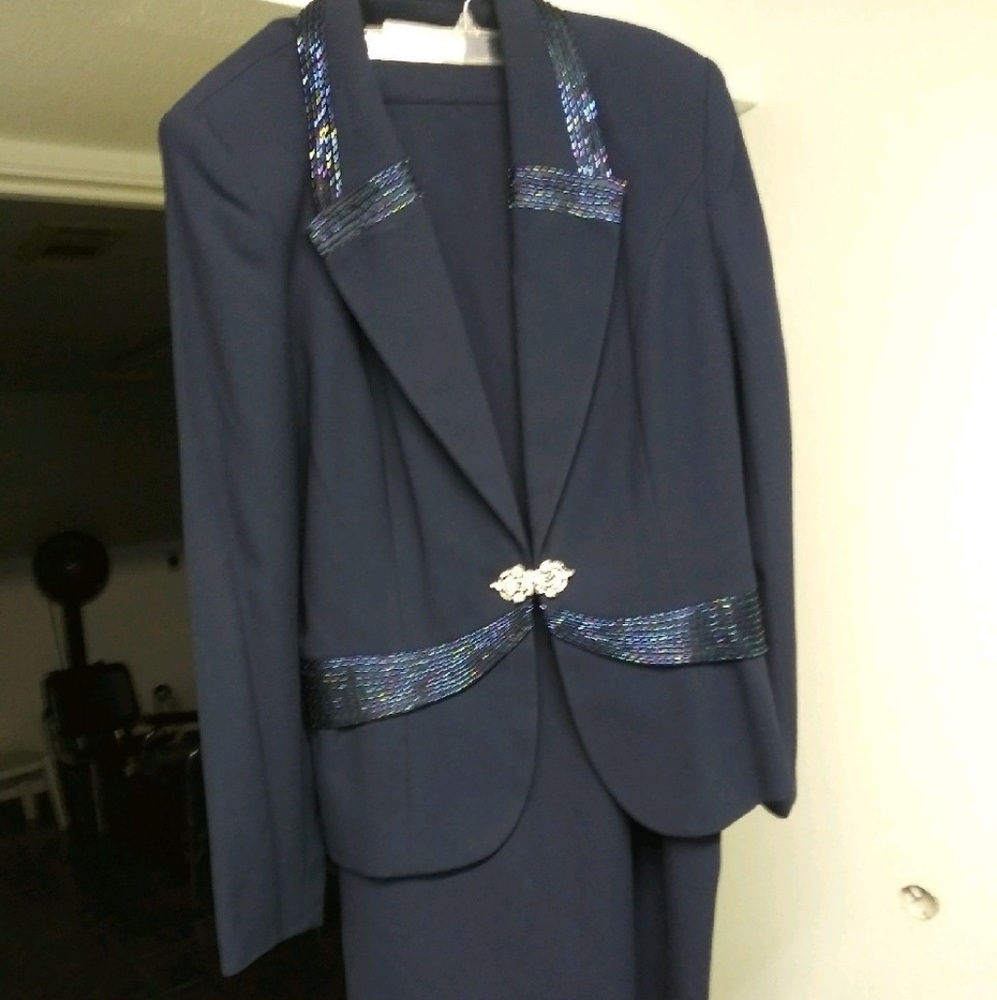Lady 2 Piece Suit